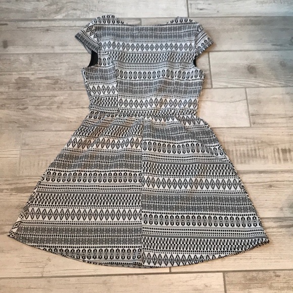 ⬇️CUTE DRESS - Picture 3 of 3